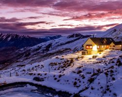 Quels travaux faire soi-même pour la construction d’une maison en kit à Tignes ?